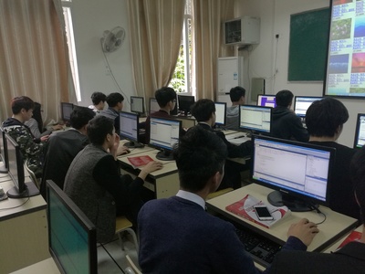 實訓中心簡介 計算機軟硬件的協同開發基地